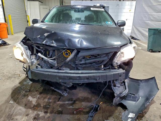 Toyota Corolla Base Image 6