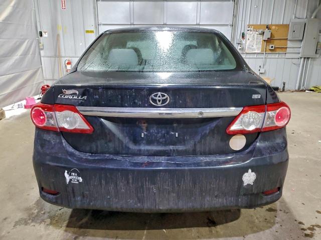 Toyota Corolla Base Image 2
