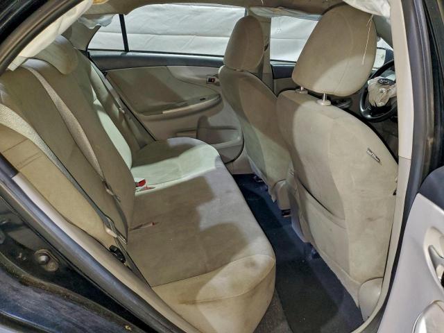 Toyota Corolla Base Image 10