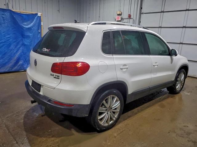 Volkswagen Tiguan S Image 10