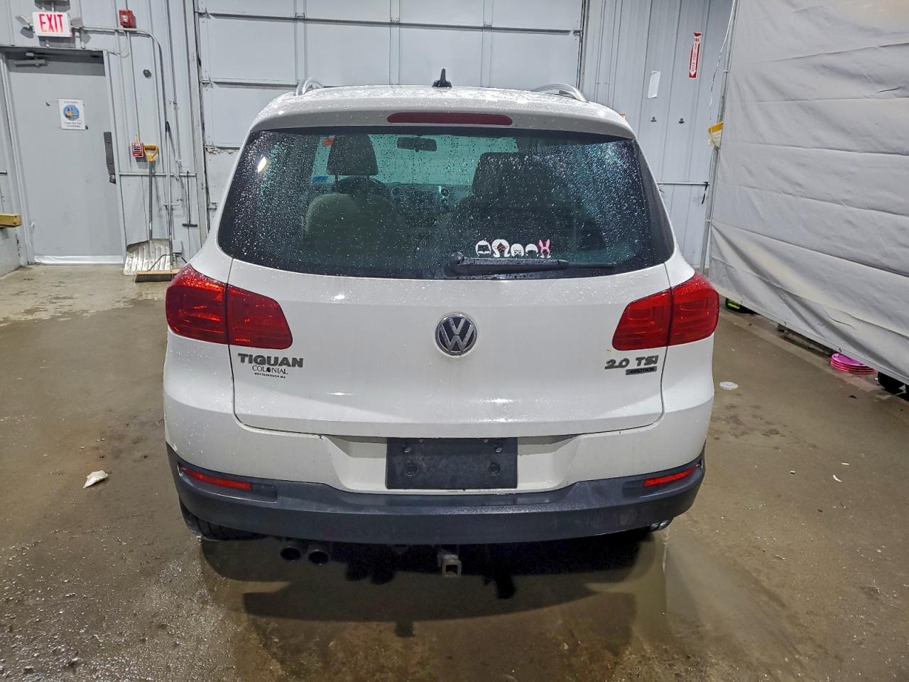 Volkswagen Tiguan S Image 4