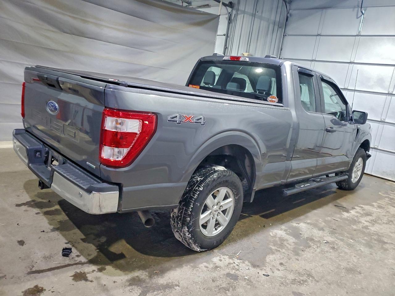 Ford F-150 Super Cab Image 4