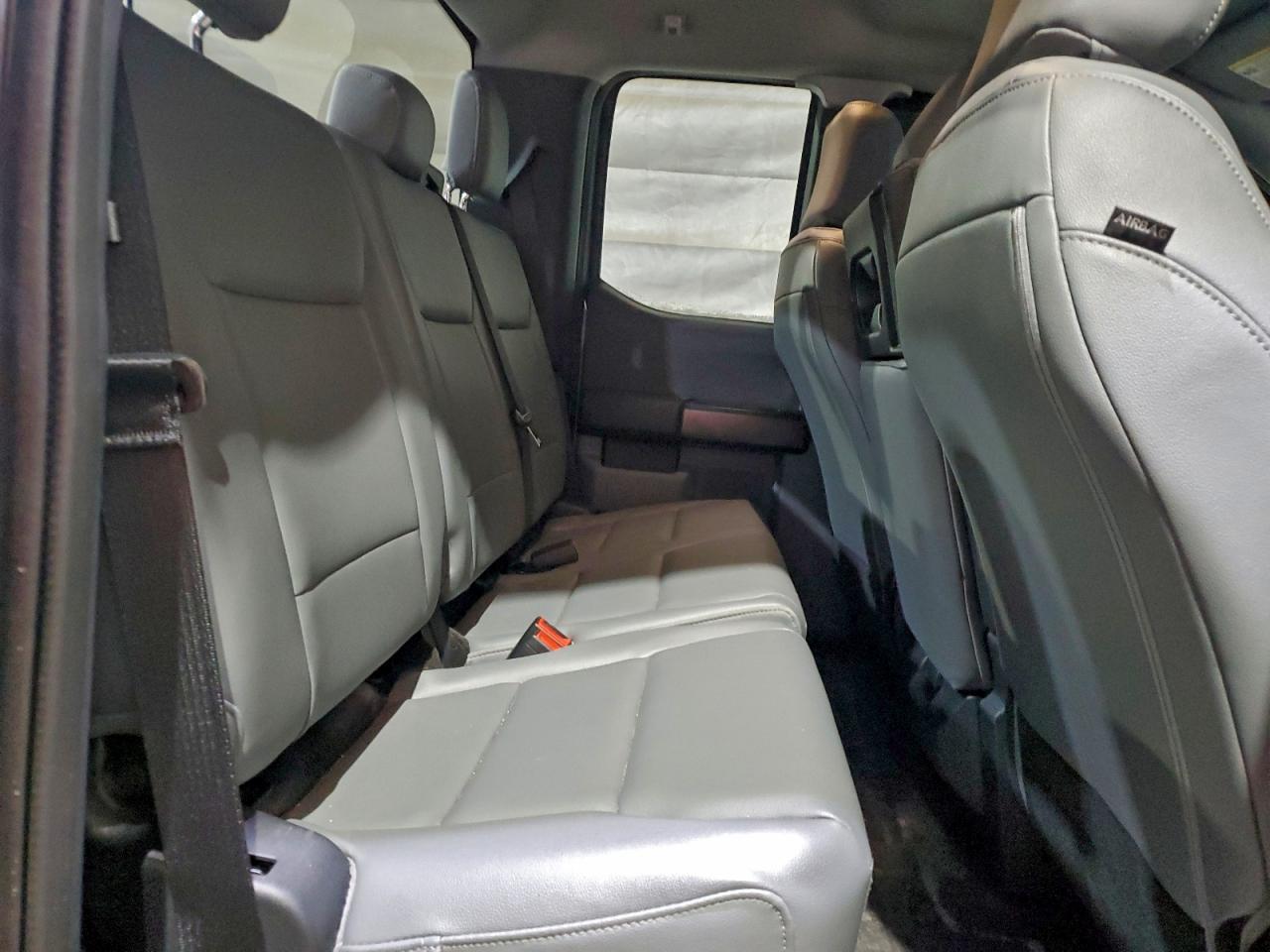 Ford F-150 Super Cab Image 11