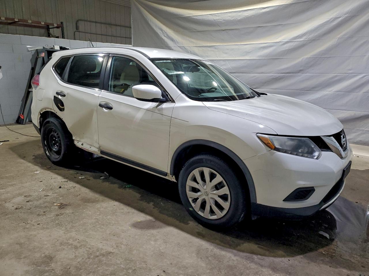 Nissan Rogue S Image 2