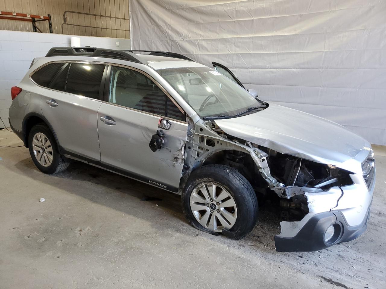 Subaru Outback 2.5i Premium Image 8