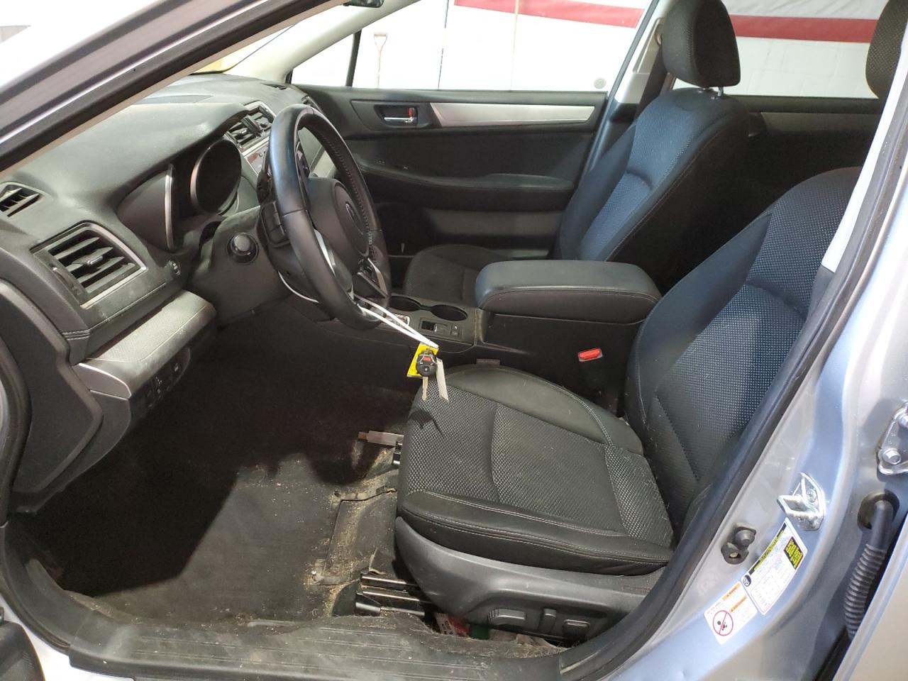 Subaru Outback 2.5i Premium Image 3