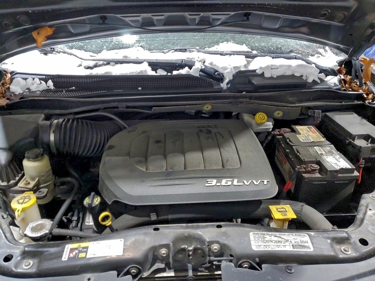 Chrysler Minivan Touring L Image 9