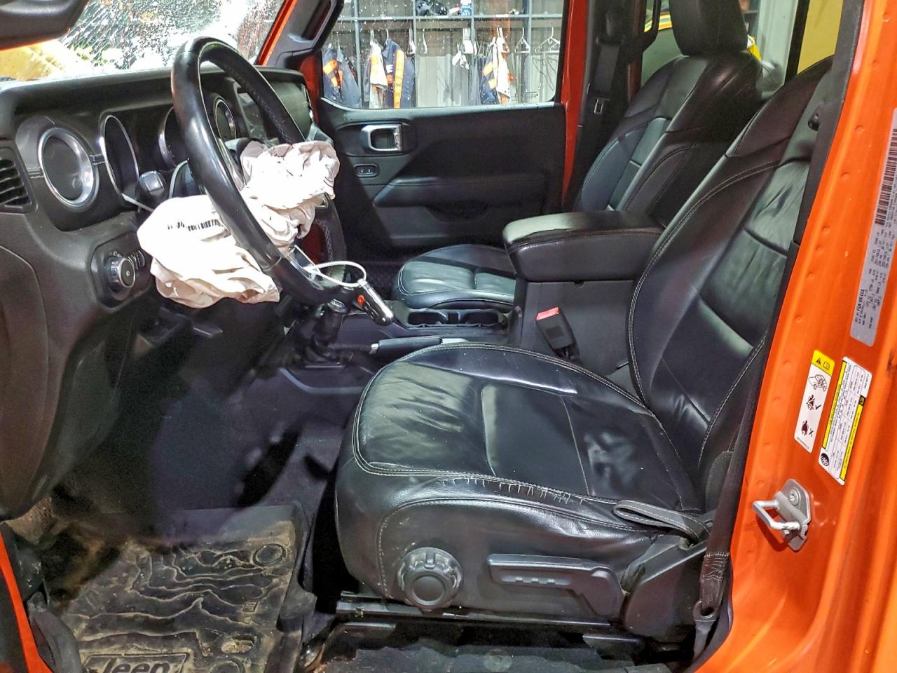 Jeep Wrangler Sahara Image 7