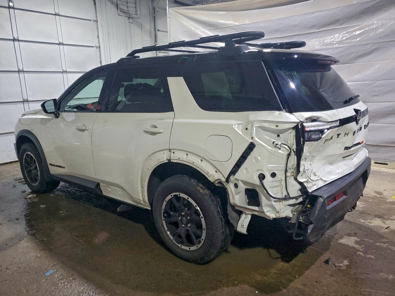 Nissan Pathfinder Sv Image 11