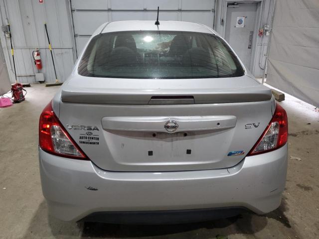 Nissan Versa S Image 4