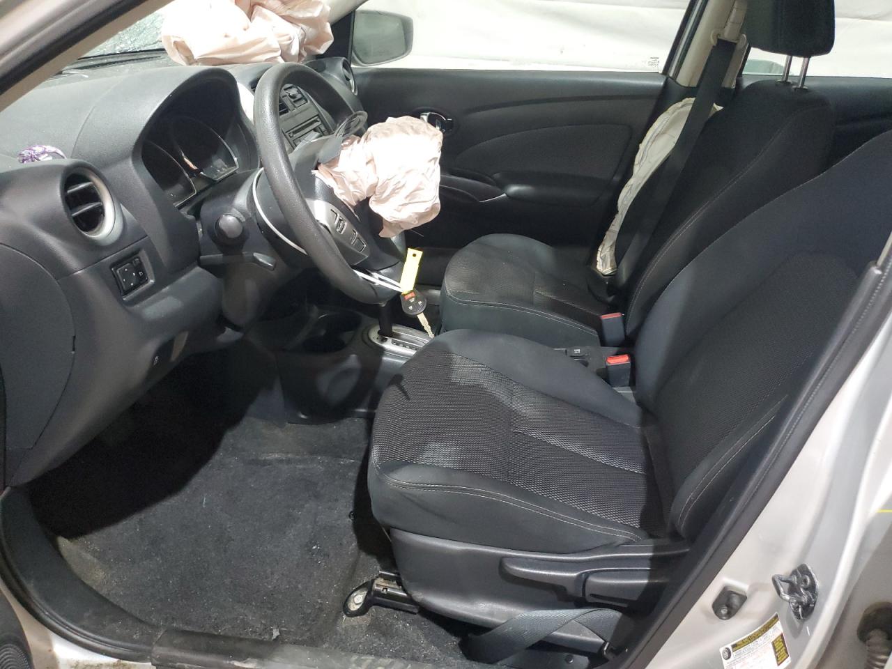 Nissan Versa S Image 13