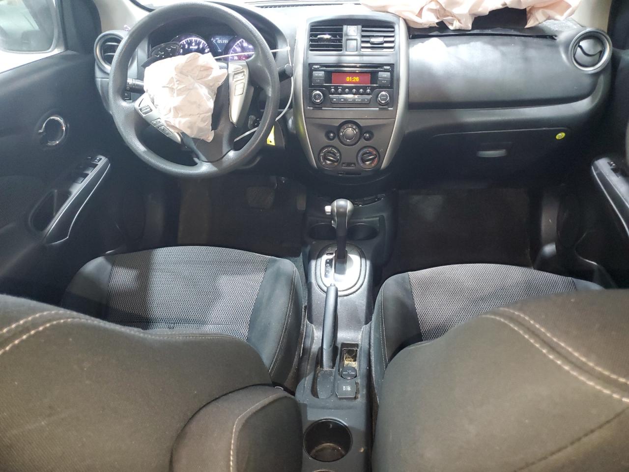 Nissan Versa S Image 8