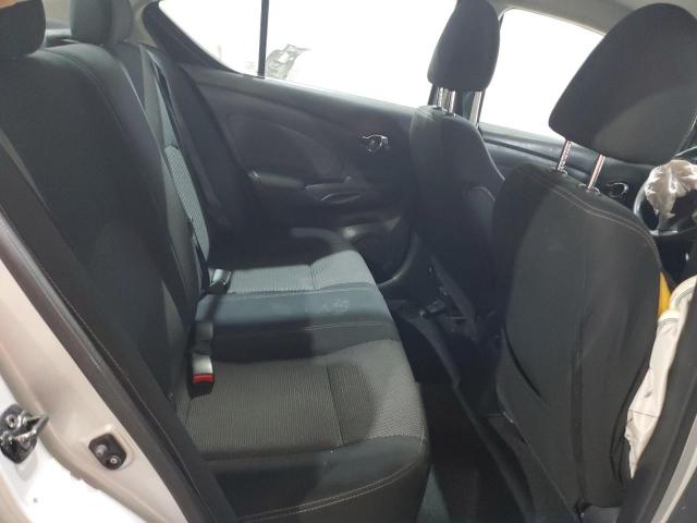 Nissan Versa S Image 11