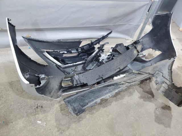 Nissan Versa S Image 12