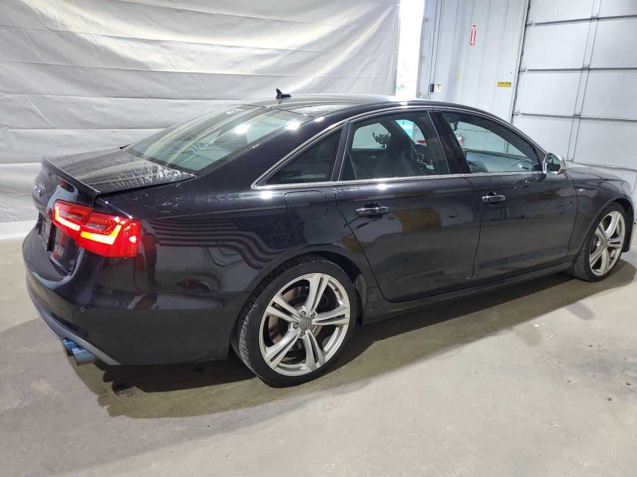 Audi S6 Image 9