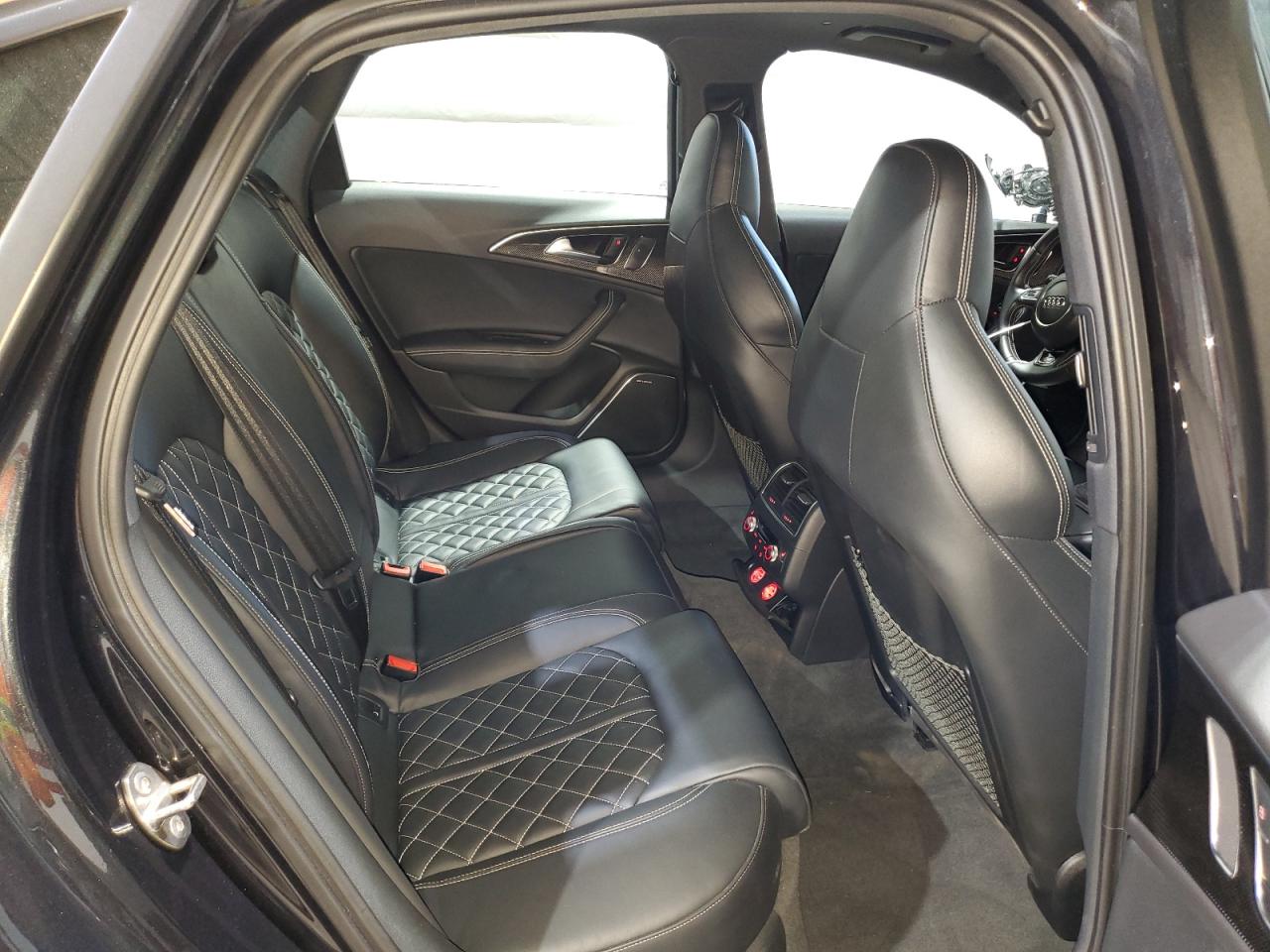 Audi S6 Image 8