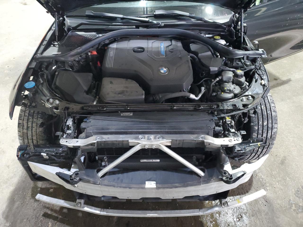 BMW 3 Series Image 12