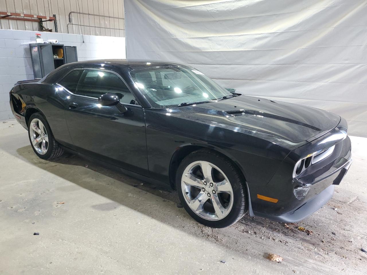 Dodge Challenger Sxt Image 3