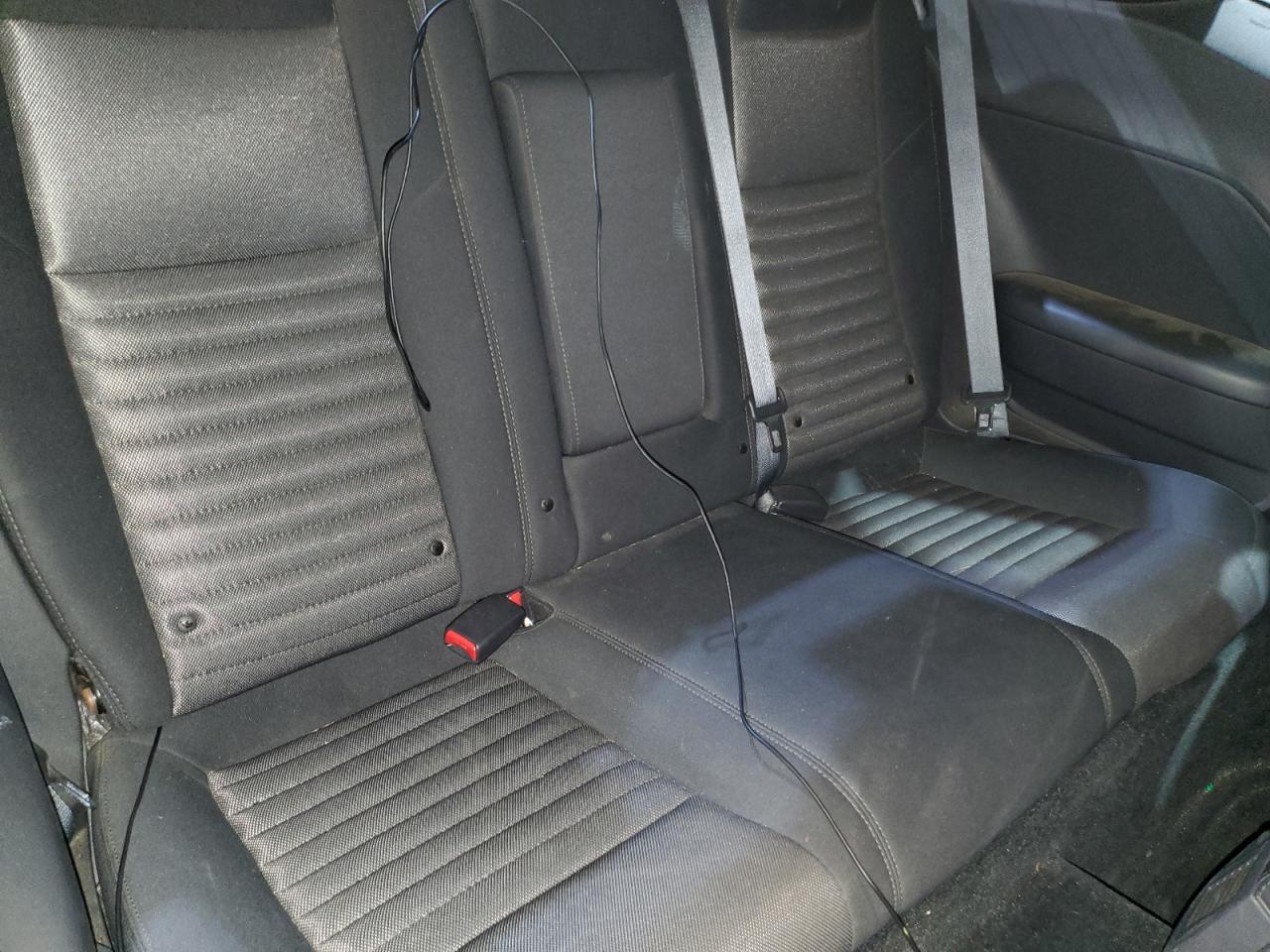 Dodge Challenger Sxt Image 8