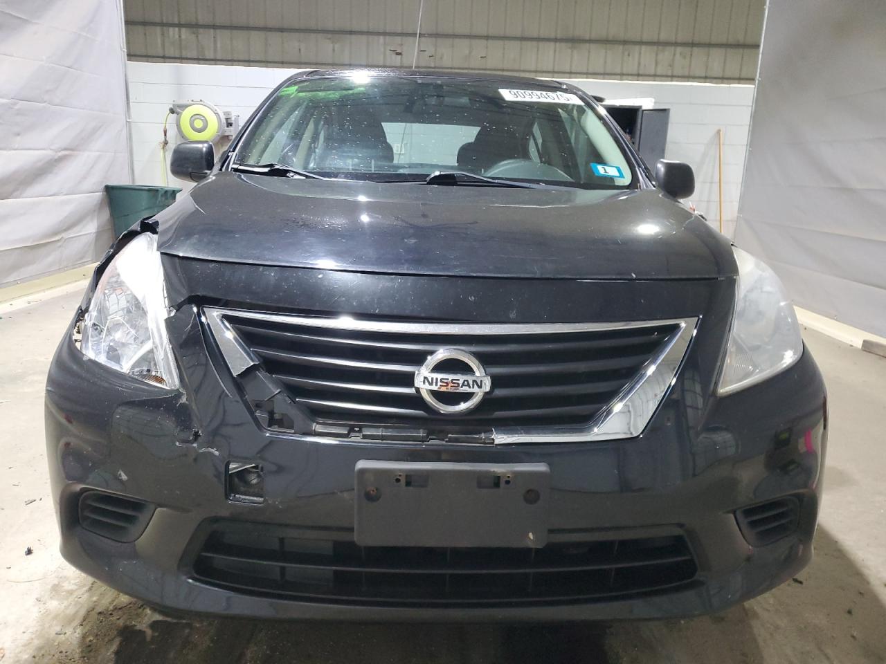 Nissan Versa S Image 10