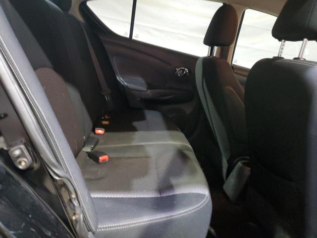 Nissan Versa S Image 6