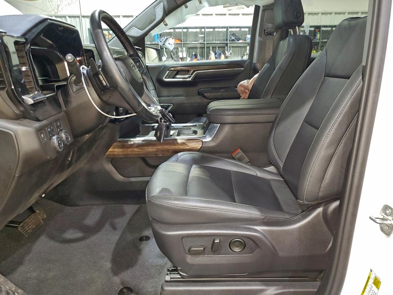 Chevrolet Silverado K1500 Rst Image 9