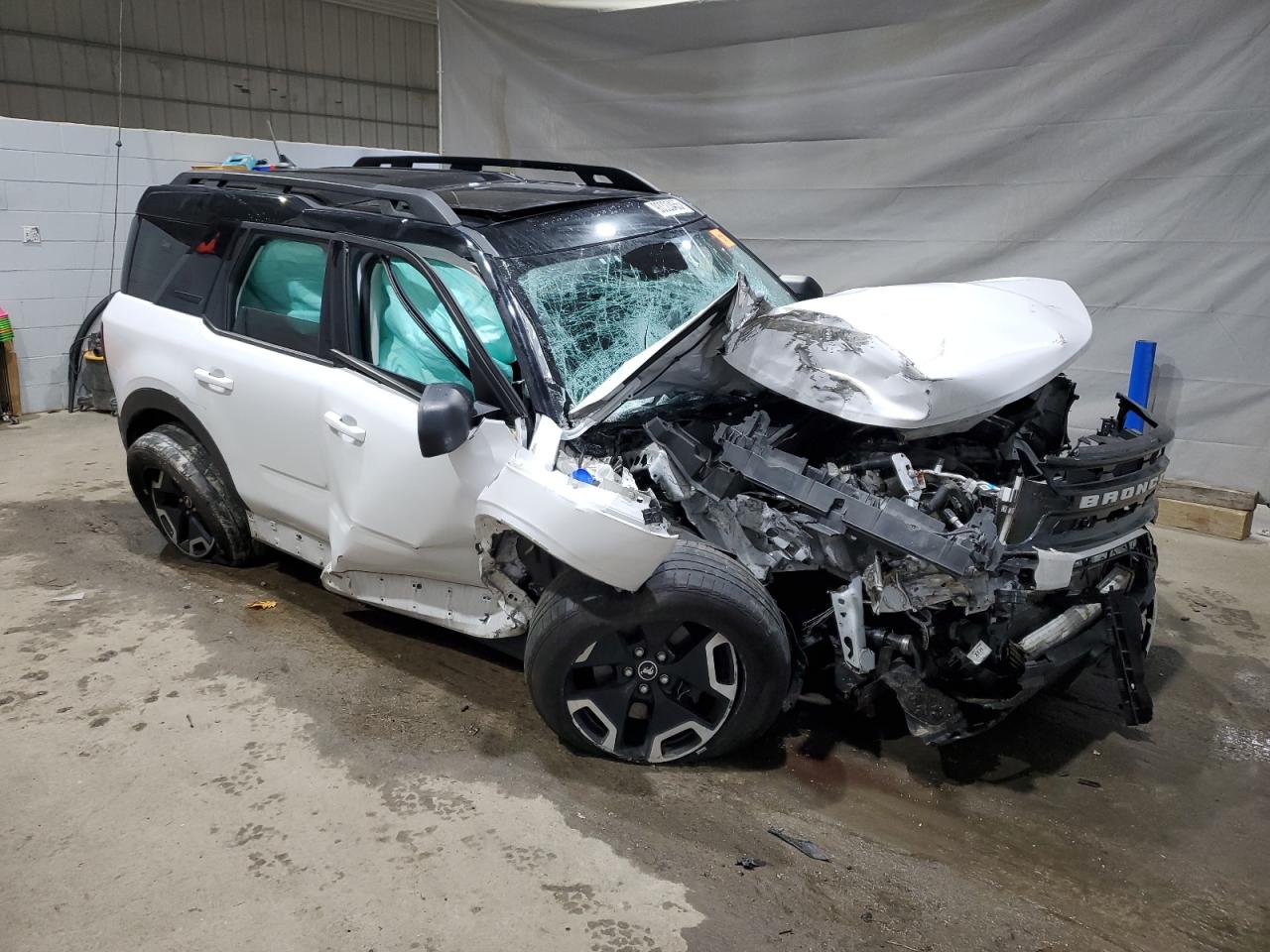 Ford Bronco Outer Banks Image 2