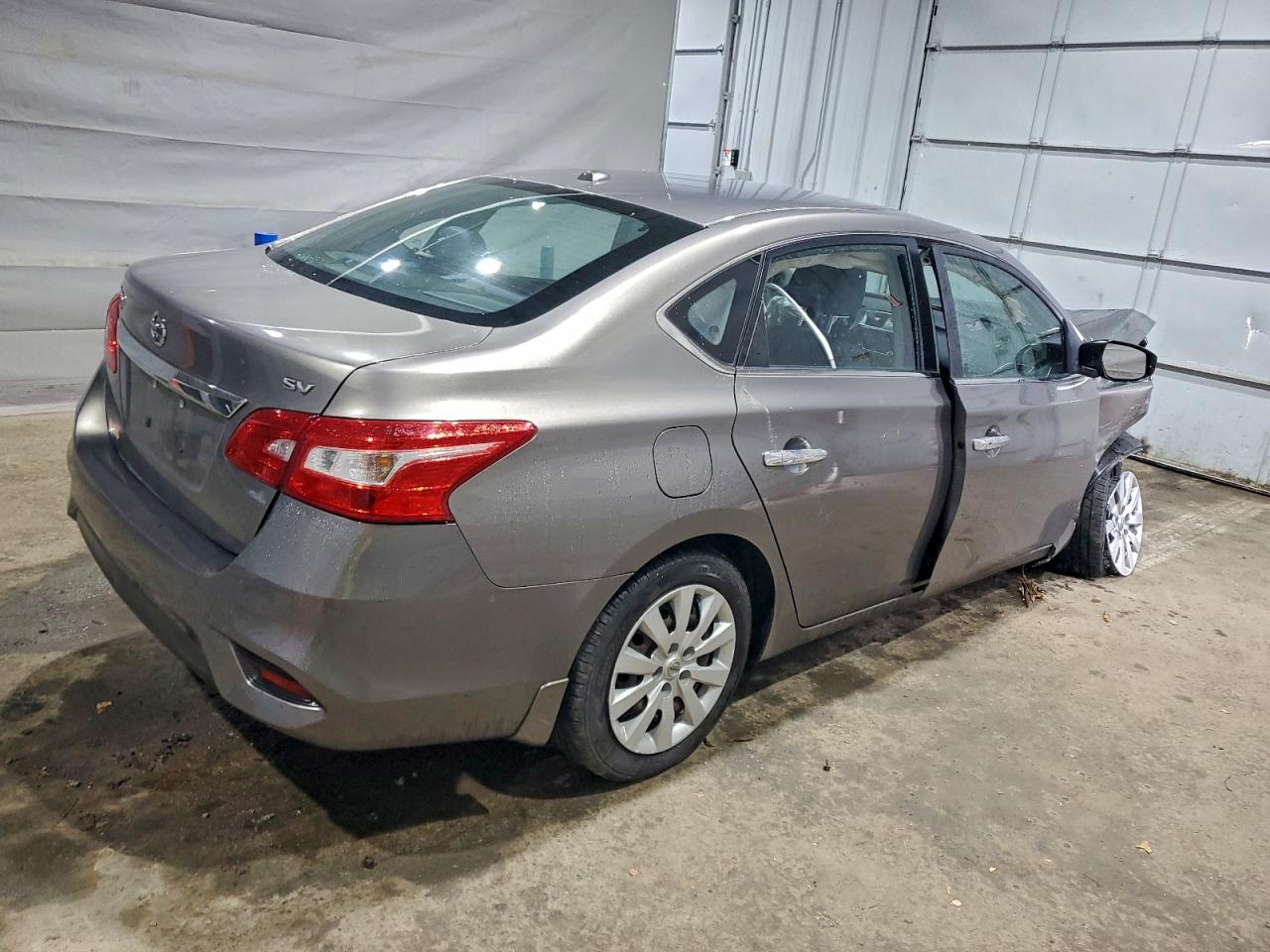 Nissan Sentra S Image 3