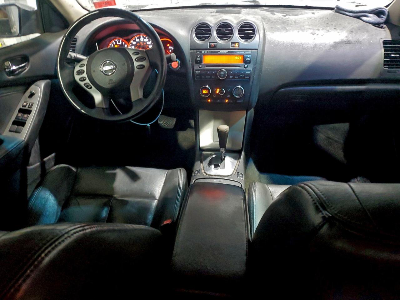 Nissan Altima 2.5 Image 9