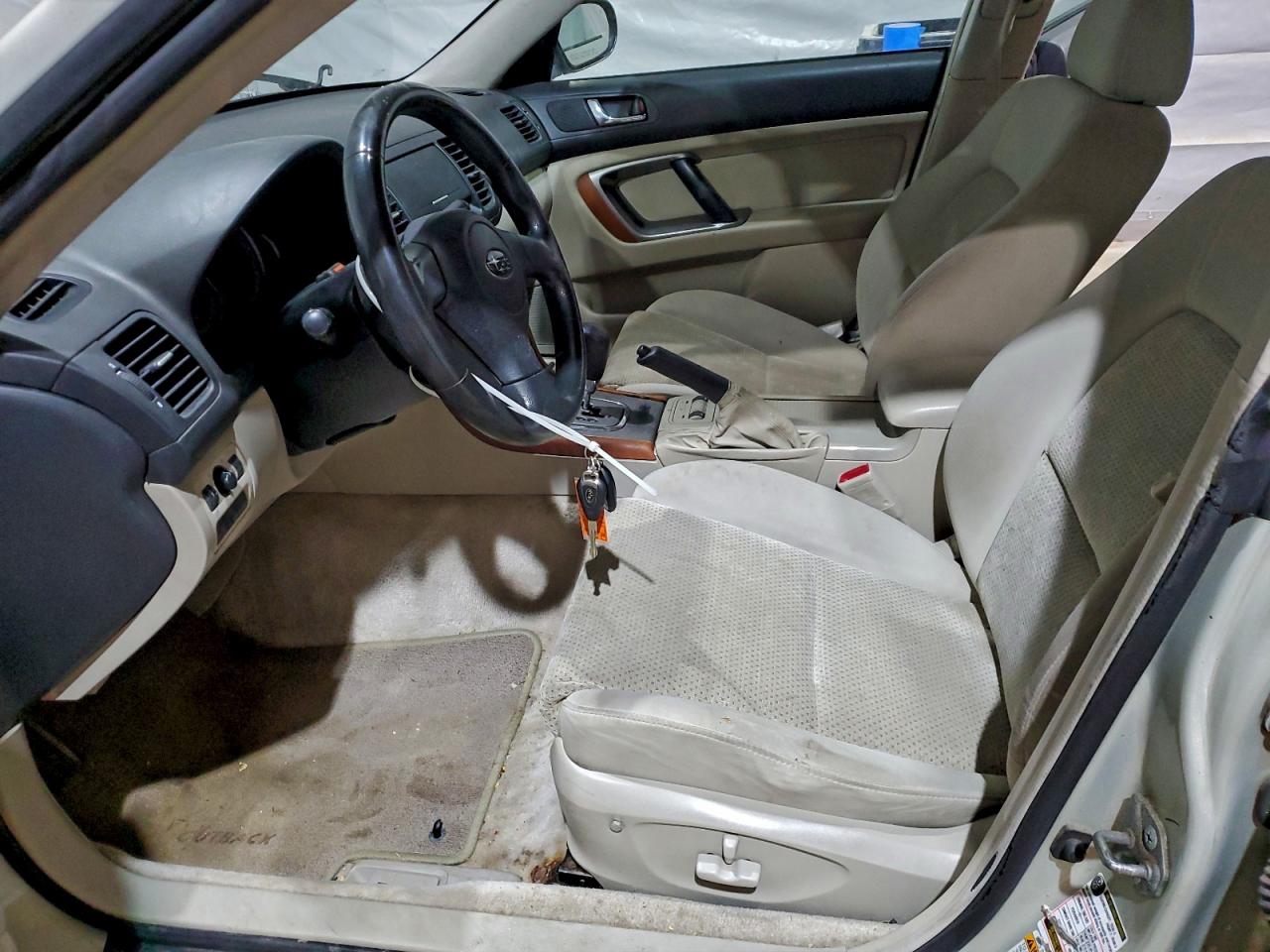 Subaru Legacy Outback 2.5i Image 11