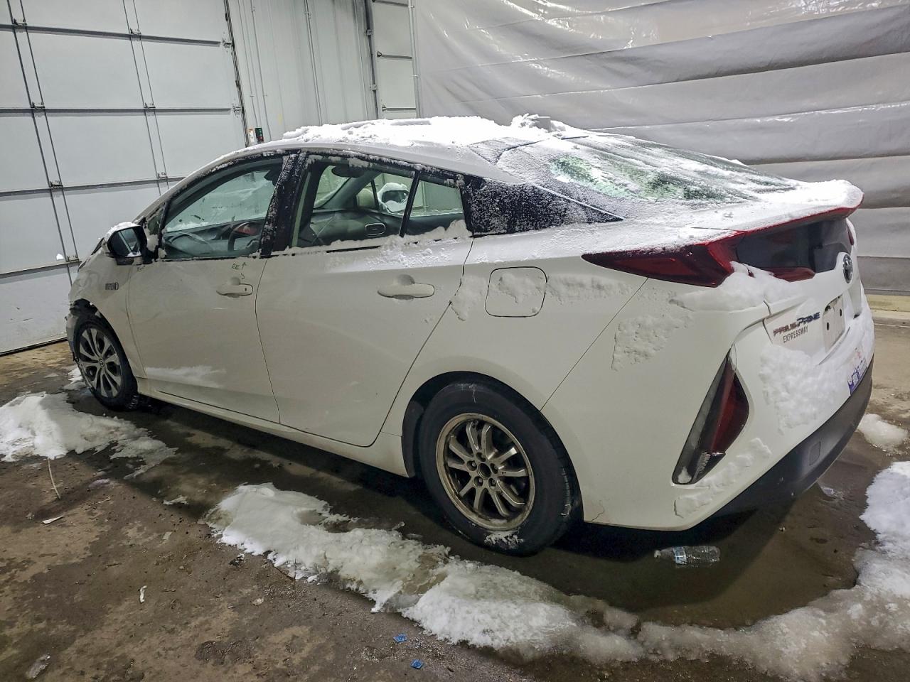 Toyota Prius Le Image 5