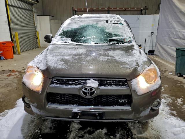Toyota RAV4 Limited Image 3