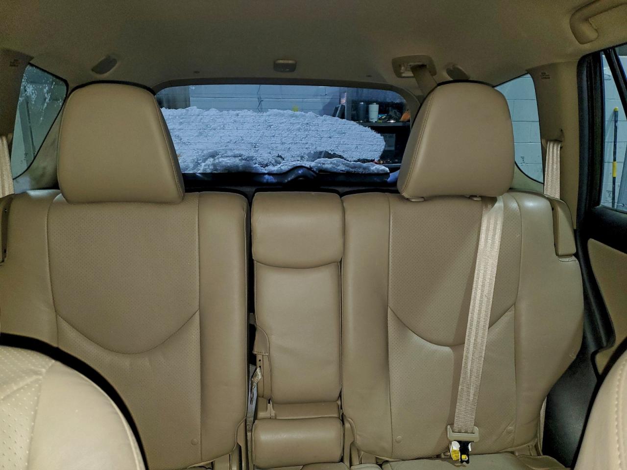 Toyota RAV4 Limited Image 8