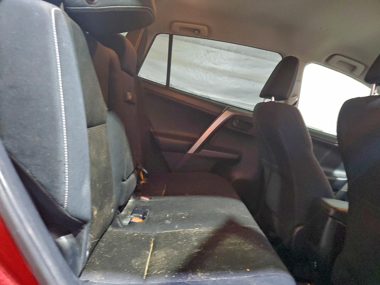 Toyota RAV4 Le Image 5