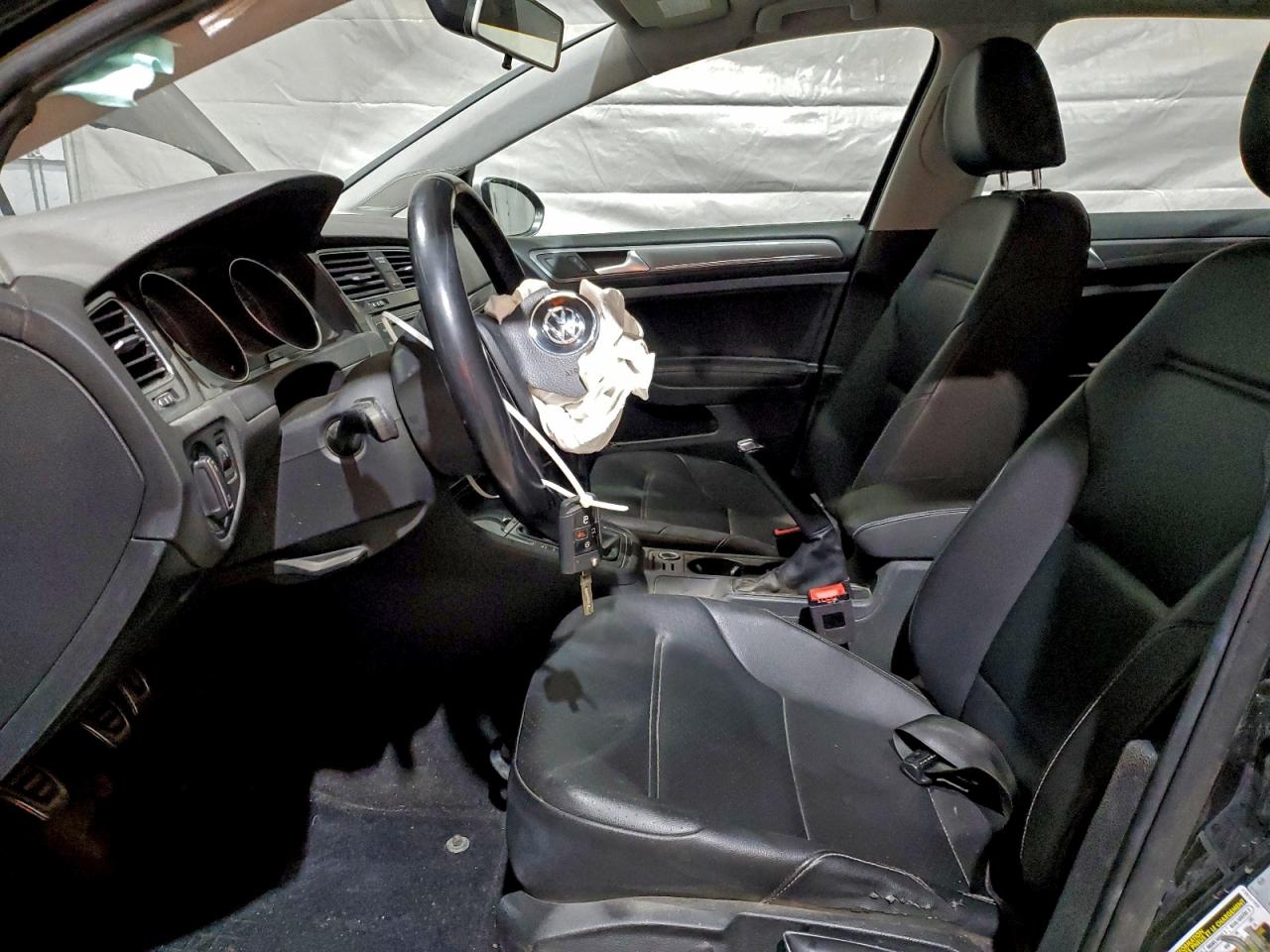 Volkswagen Golf S Image 12