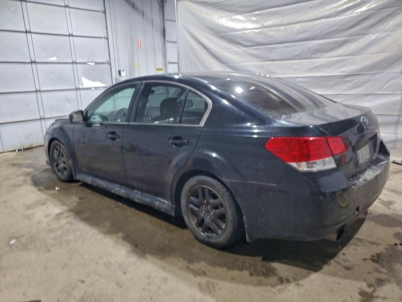 Subaru Legacy 2.5i Image 6