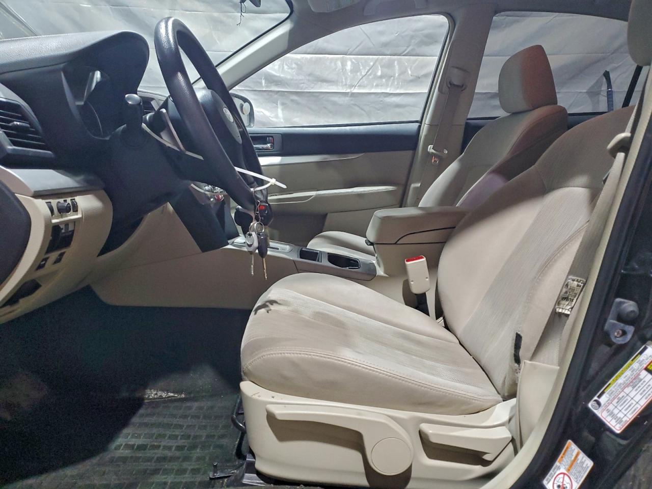 Subaru Legacy 2.5i Image 2