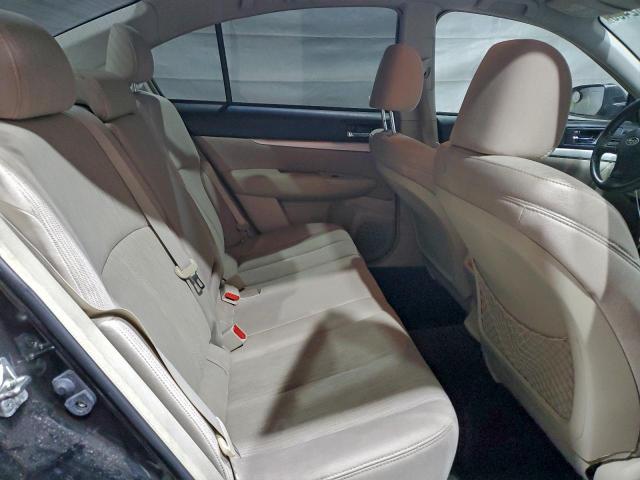 Subaru Legacy 2.5i Image 9