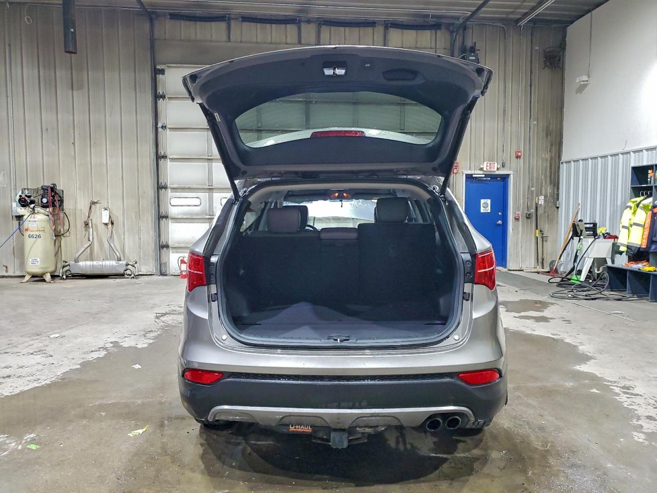 Hyundai SANTA FE Image 4