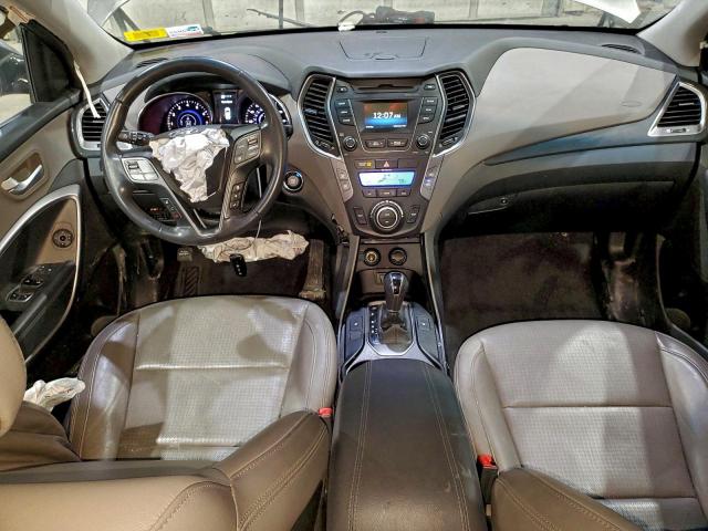 Hyundai SANTA FE Image 2