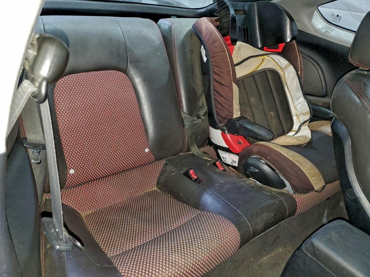 Hyundai Tiburon Gt Image 7