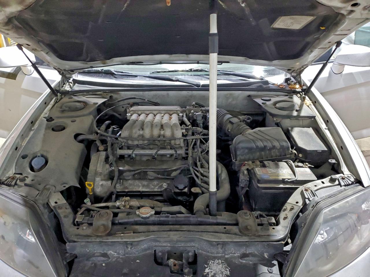 Hyundai Tiburon Gt Image 10