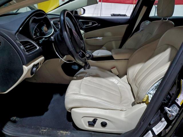 Chrysler 200 C Image 4