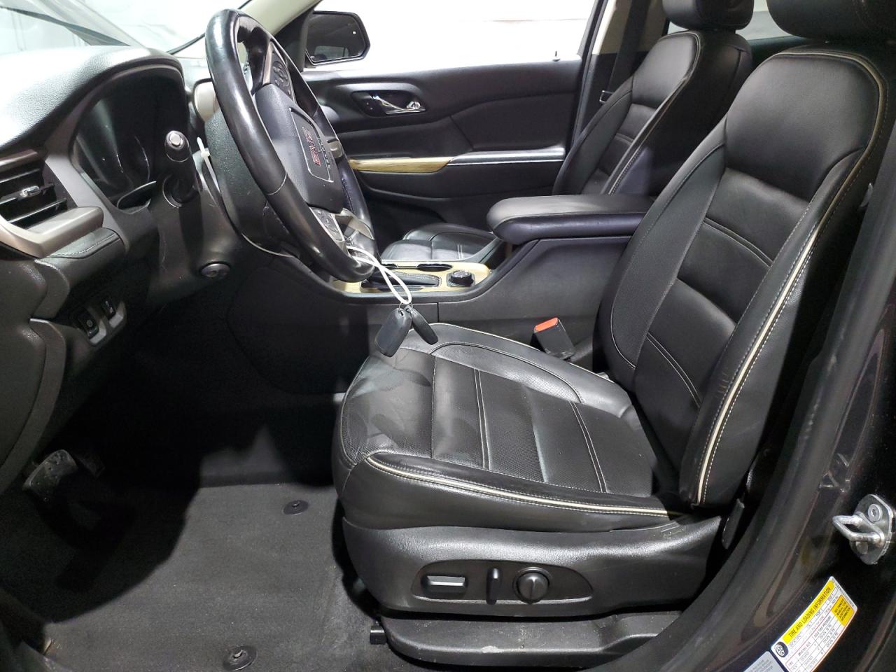 GMC Acadia Denali Image 8