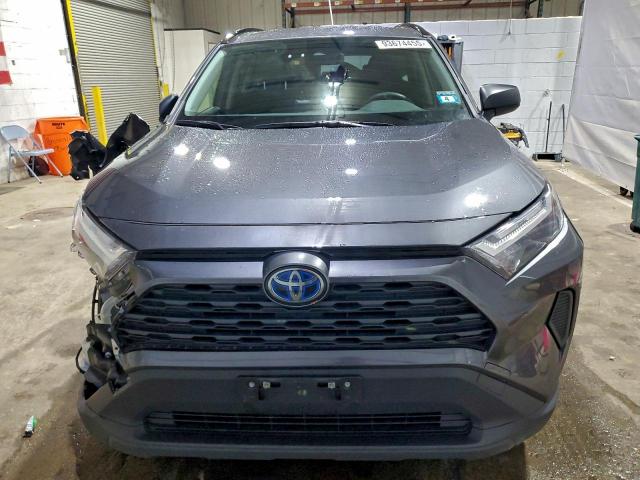 Toyota RAV4 Le Image 10