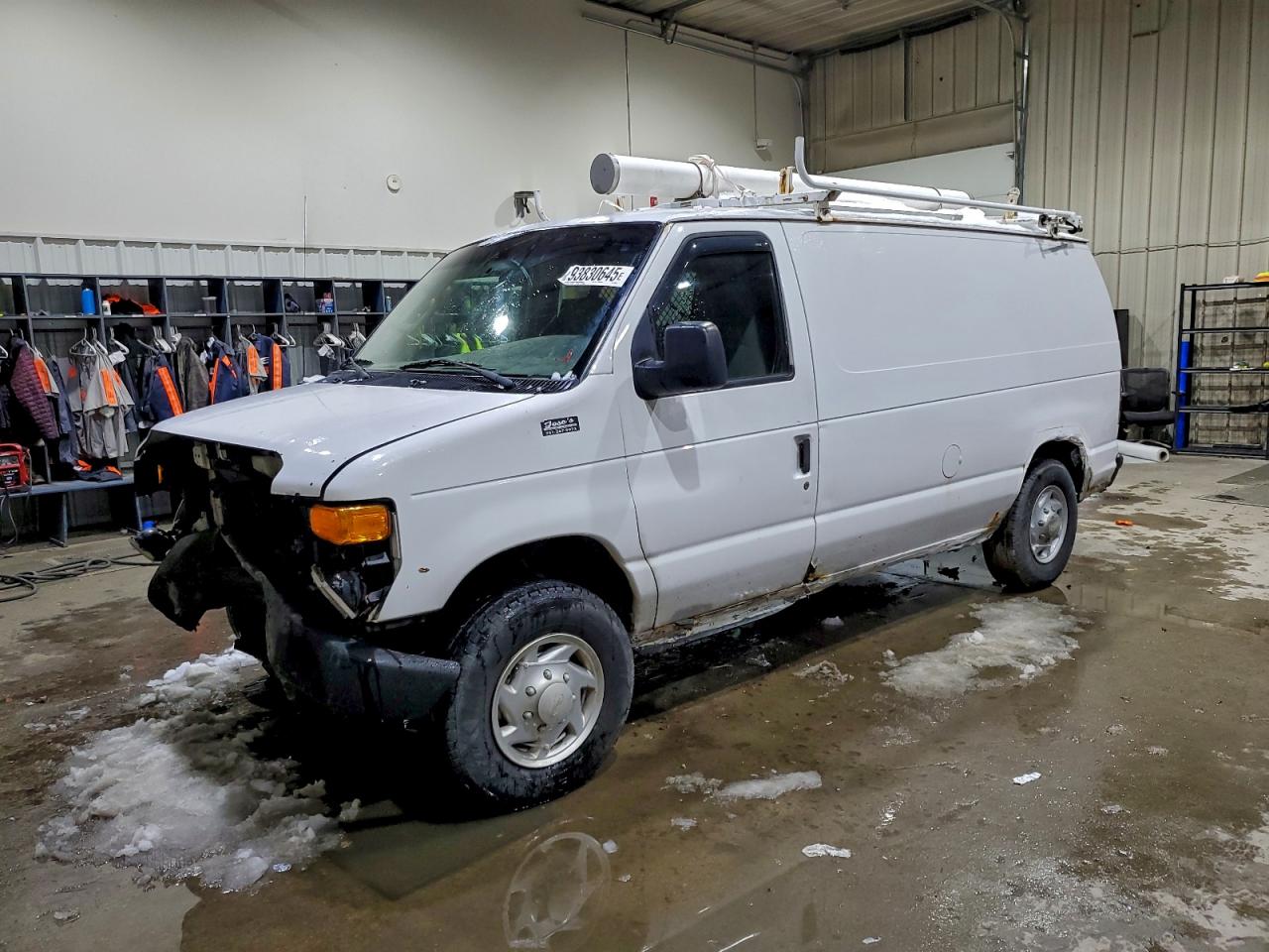 Ford E-250 E250 Van Image 1