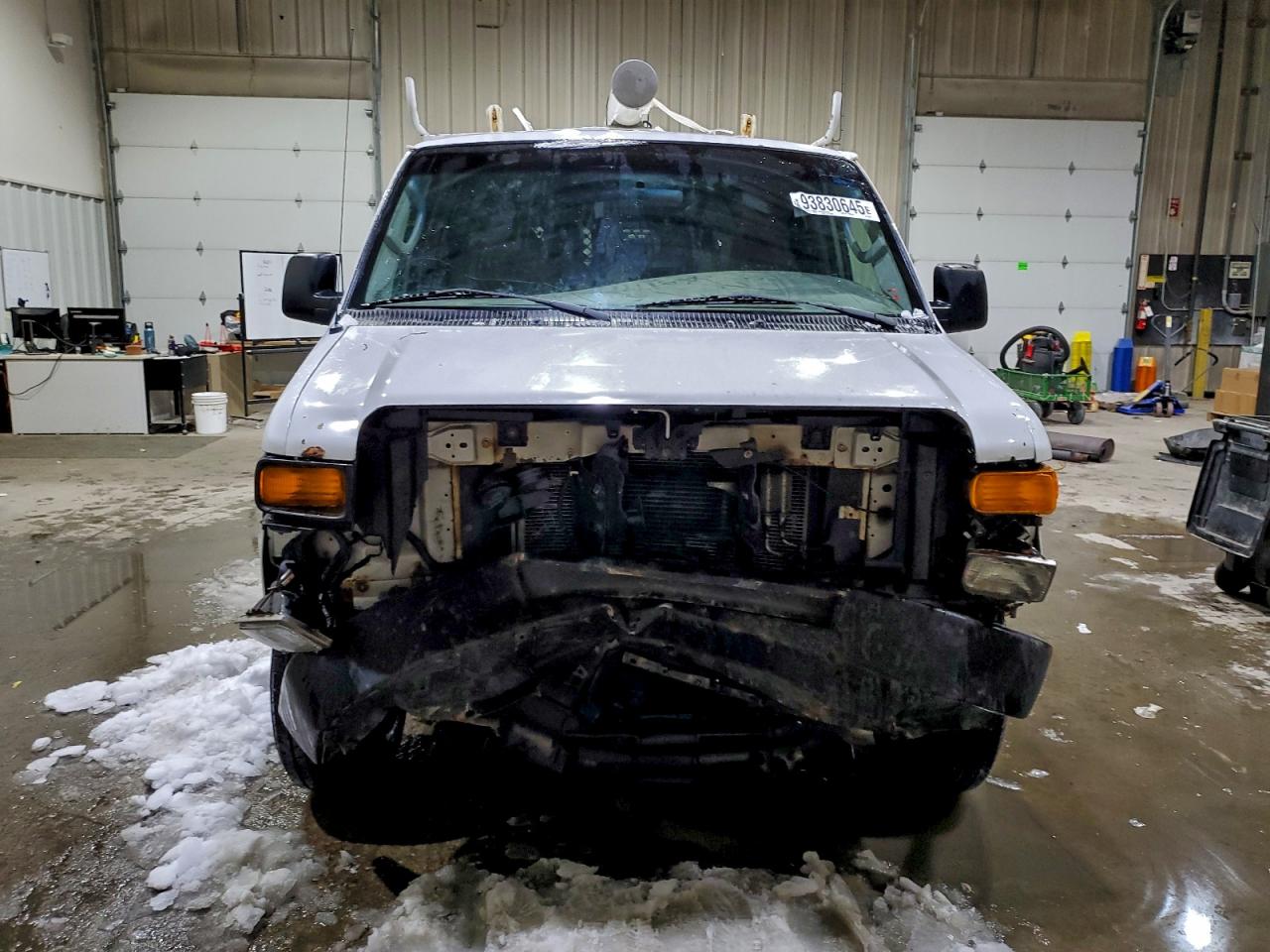 Ford E-250 E250 Van Image 4