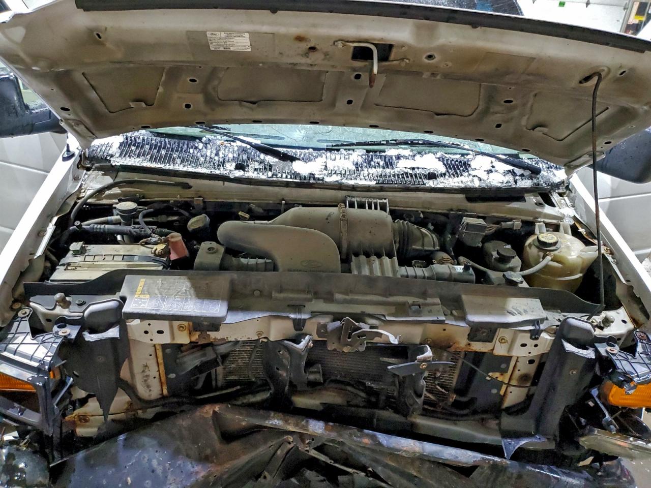 Ford E-250 E250 Van Image 11