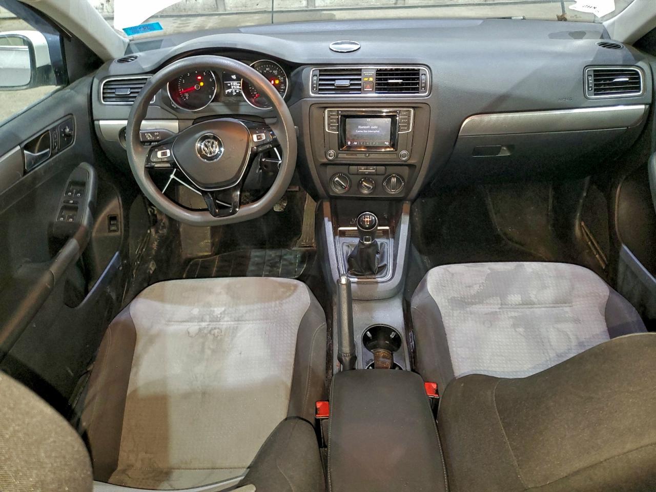 Volkswagen Jetta S Image 2