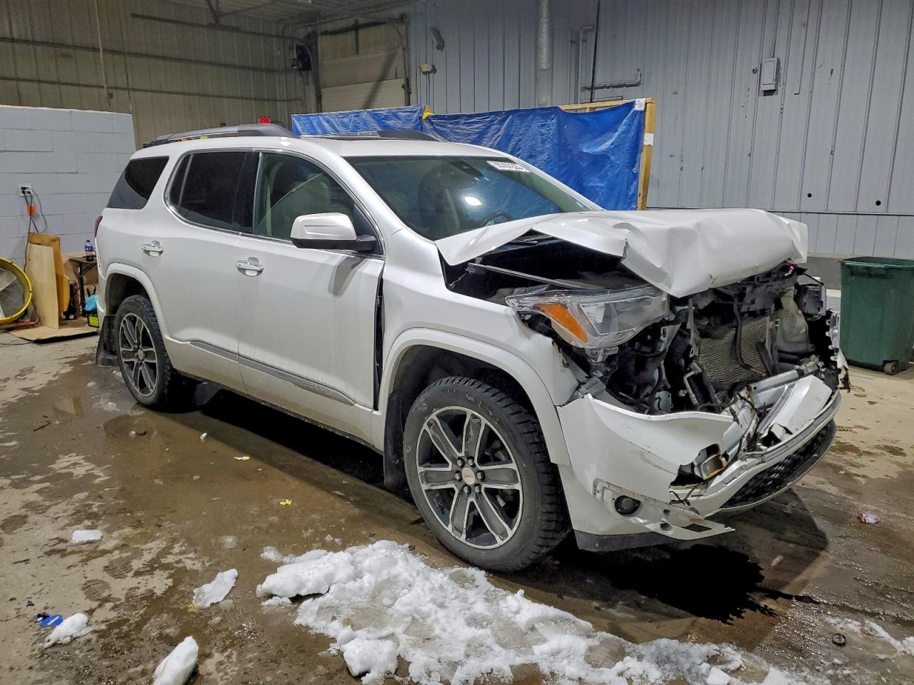 GMC Acadia Denali Image 2